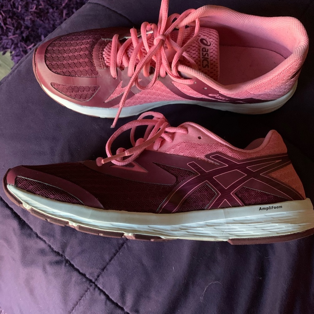 Asics Running Shoes Gem